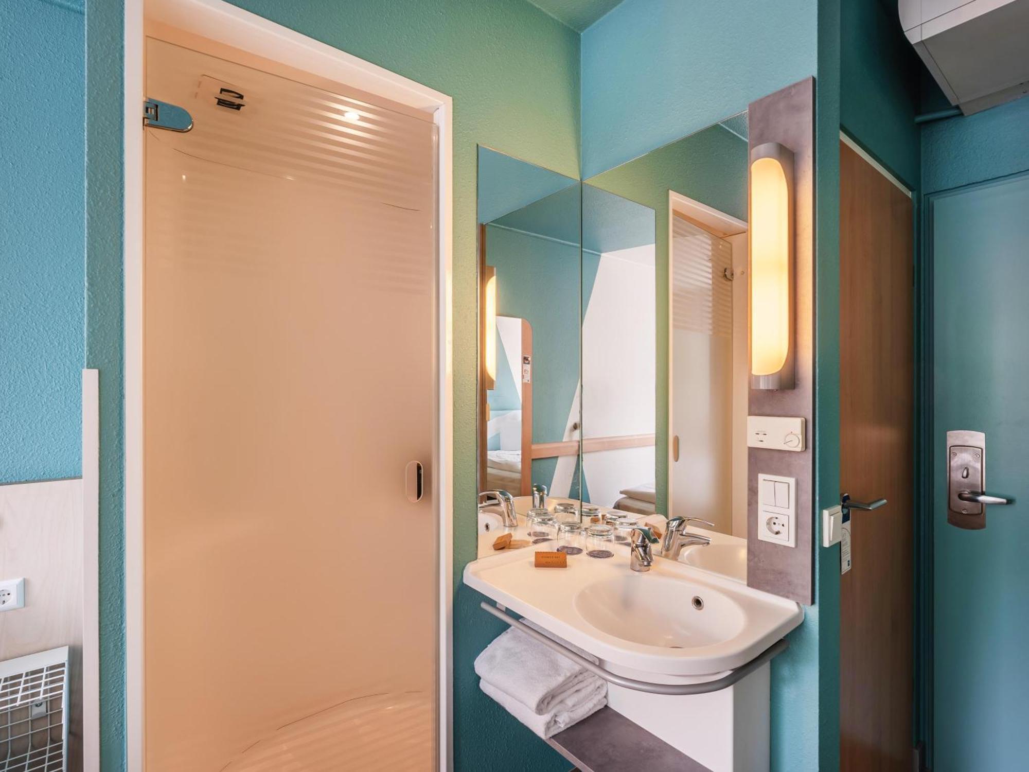 B&B Hotel Koeln-Porz Экстерьер фото